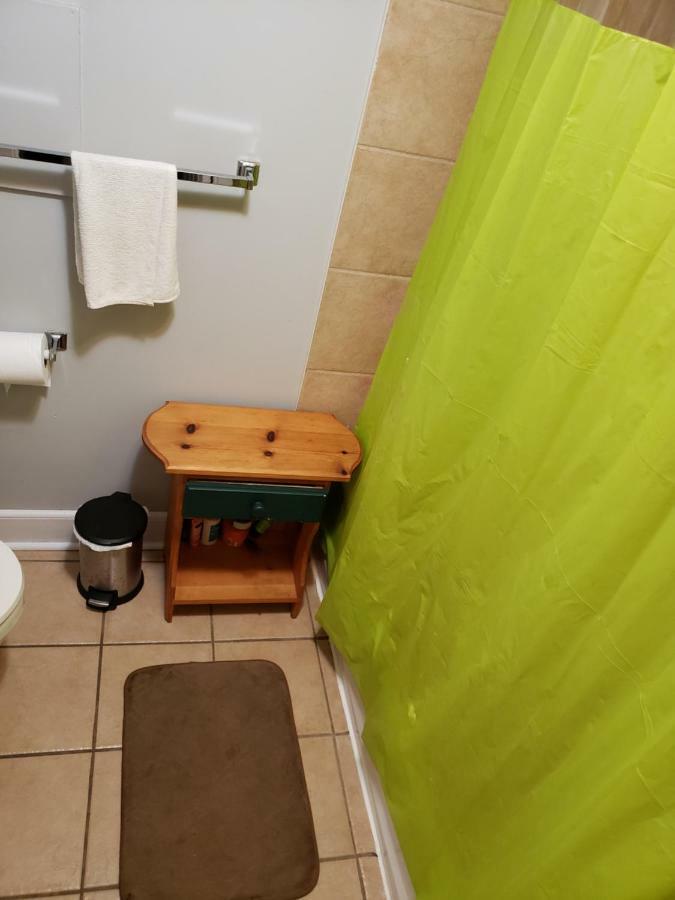 Private Room In Downtown Галифакс Экстерьер фото