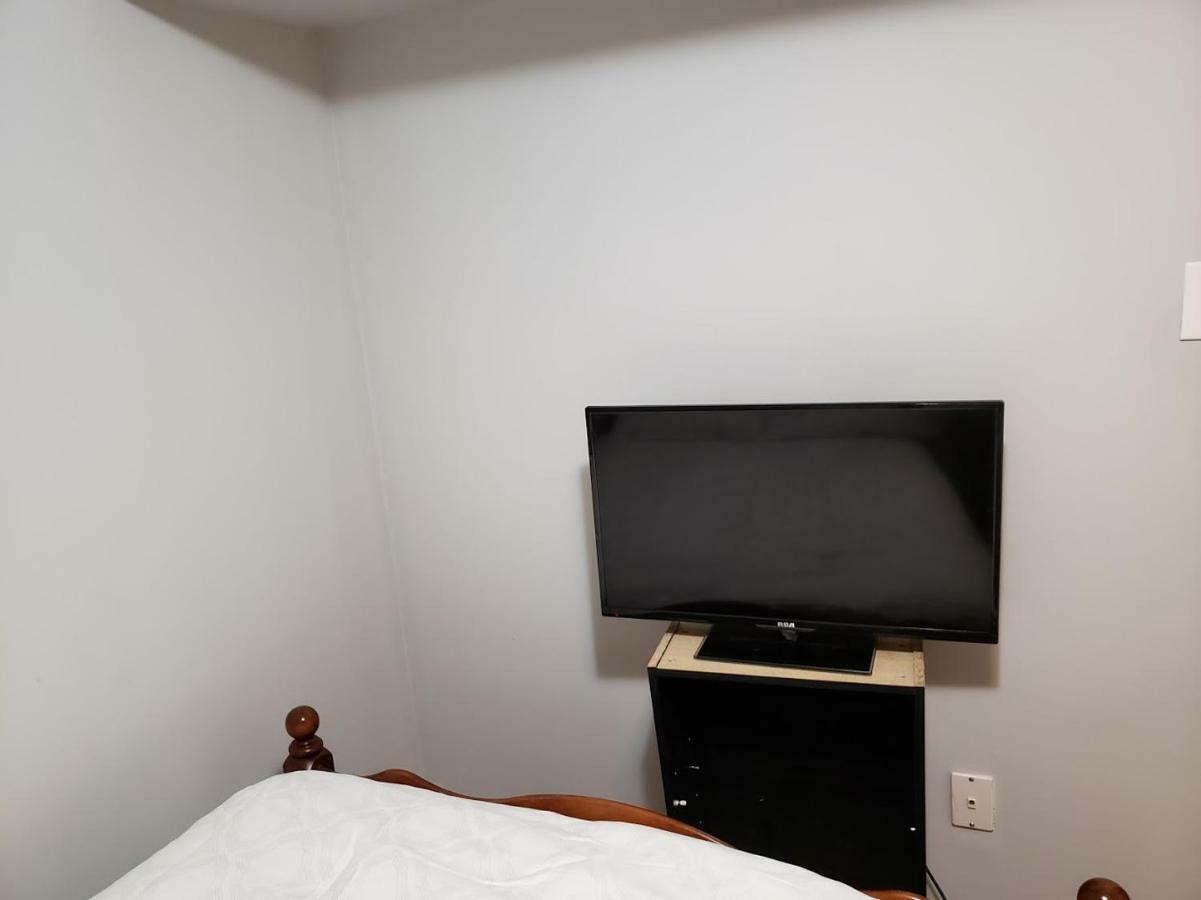 Private Room In Downtown Галифакс Экстерьер фото